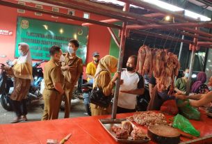 Cek Ketersediaan Daging Sapi, Disperindag - Disnak Lampung Kunjungi Pasar Pasir Gintun Bandarlampung