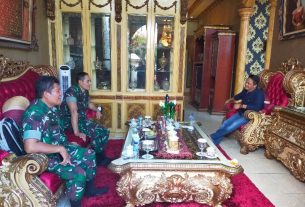 Pererat Silaturahmi, Dandim 0410/KBL Laksanakan Komsos Dengan Owner RM Mbok Jum