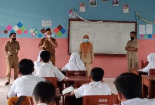 Mempererat tali silaturahmi Camat Abung Surakarta Berkunjung ke SMPN 01