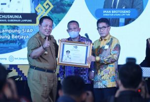 Gubernur Arinal Djunaidi Terima Penghargaan Atas Dukungan Dalam Pengembangan LPP TVRI Stasiun Lampung