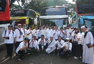 Sampaikan Aspirasi di Jakarta, Massa Aptisi se-Indonesia Tuntut Nadiem Berdialog atau Mundur
