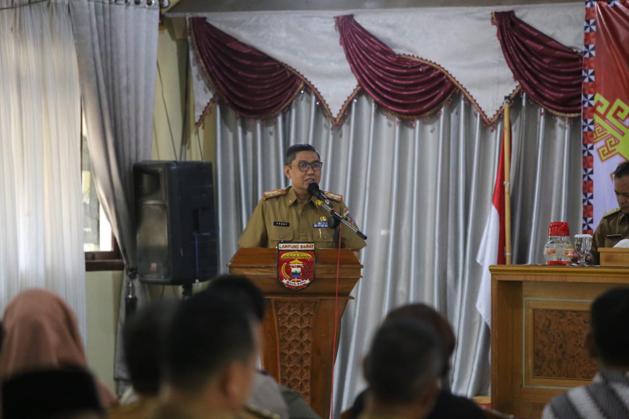 Gubernur Berikan Empat Poin Program Untuk Pj Bupati Lampung Barat