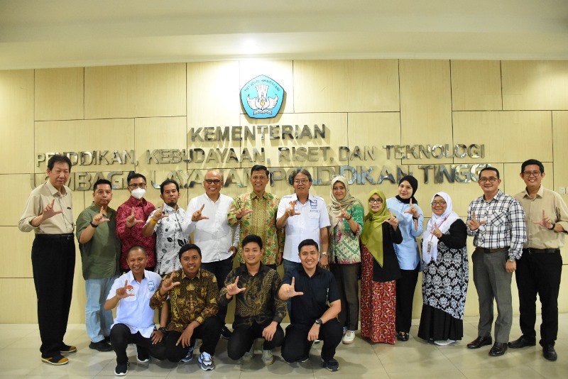 Wujudkan UMKM Merdeka, DPP Apindo Lampung Bersama Coca-Cola Europacific Partners Indonesia dan IIB Darmajaya Bahas dengan LLDikti Wilayah II Palembang